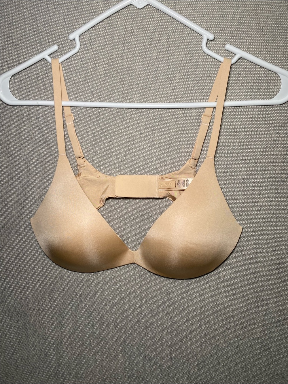Skims 34B Wireless Form Super Push-Up Bra Beige Cleavage